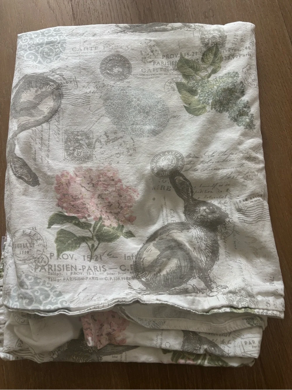 VFloral & Bunny Printed tablecloth- Pink, Green, Gray